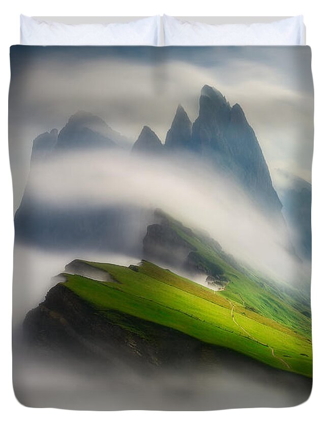 Cloud Duvet Cover featuring the photograph Flow over the top by Henry w Liu