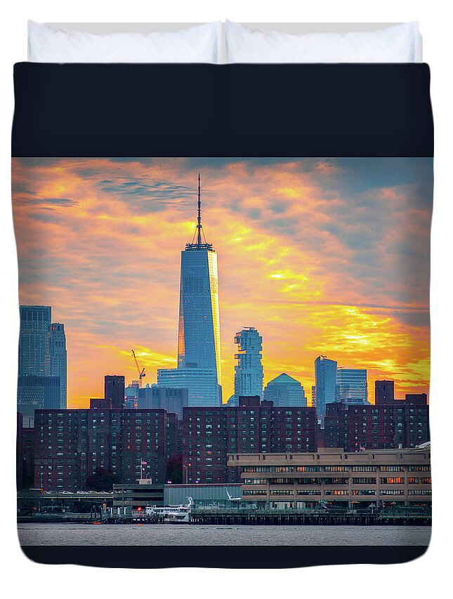 Lower Manhattan Duvet Cover featuring the photograph Freedom Tower Sunset by John Randazzo
