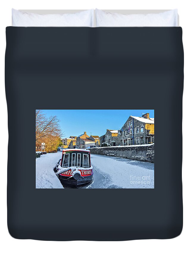 Uk Duvet Cover featuring the photograph Frozen Springs Branch, Skipton by Tom Holmes Photography