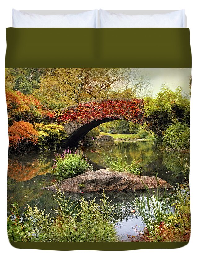 Autumn Duvet Cover featuring the photograph Gapstow Bridge Serenity by Jessica Jenney