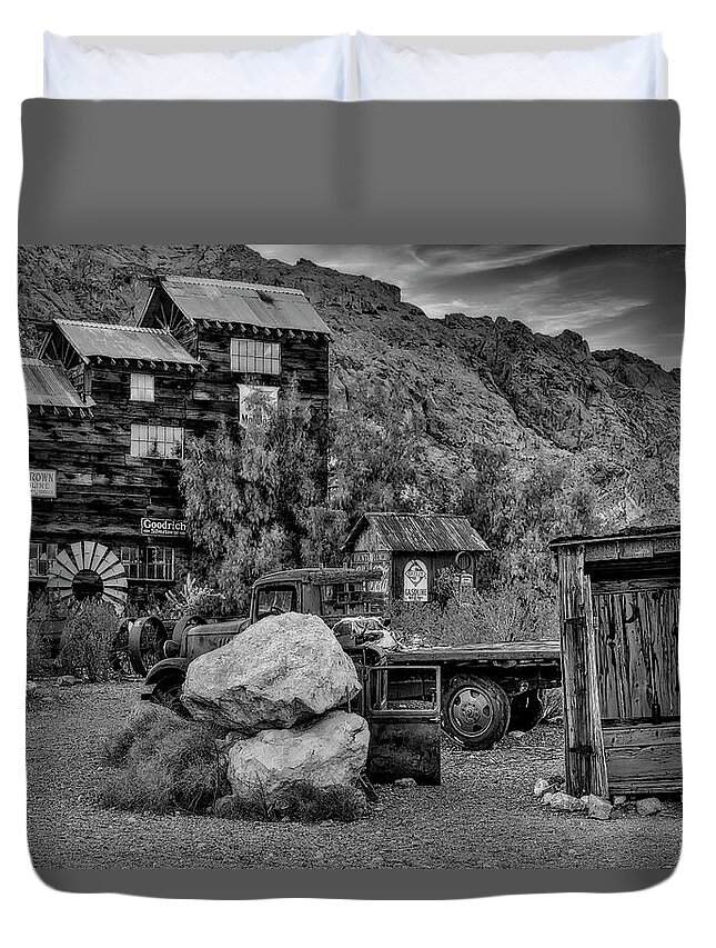Ghosttown Duvet Cover featuring the photograph Ghosttown BW by Susan Candelario
