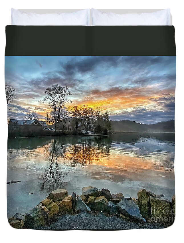 Sunrise Duvet Cover featuring the photograph Glorious Morning at Claytor Lake State Park by Kerri Farley