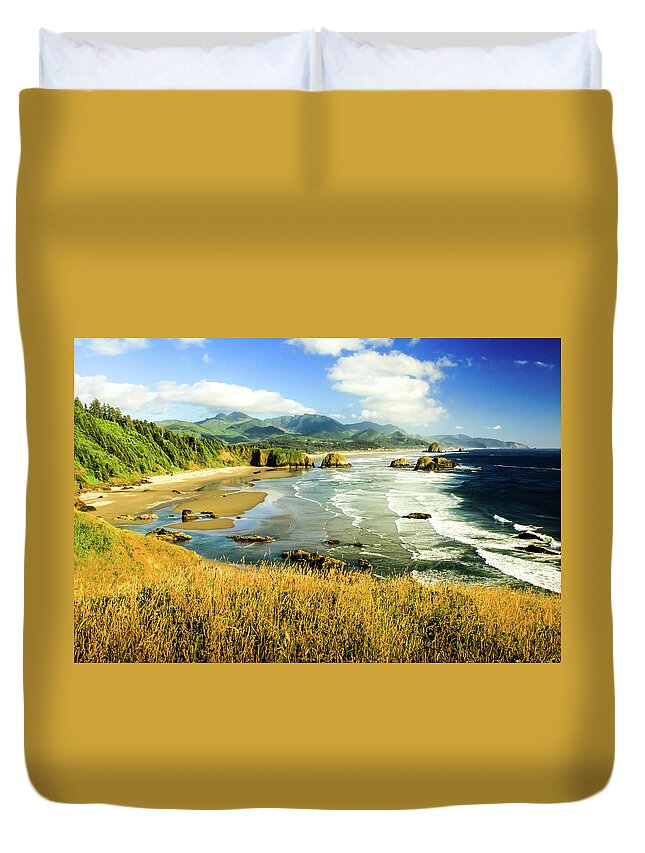 Oregon Duvet Cover featuring the photograph Golden Beach by Craig A Walker