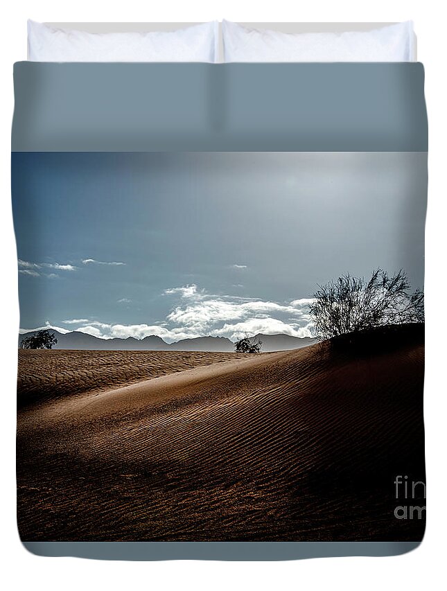 Samar Sands Duvet Cover featuring the photograph Good morning Samar Sands by Arik Baltinester