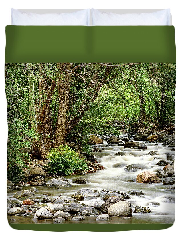 Usa Duvet Cover featuring the photograph Grasshopper Point by Randy Bradley