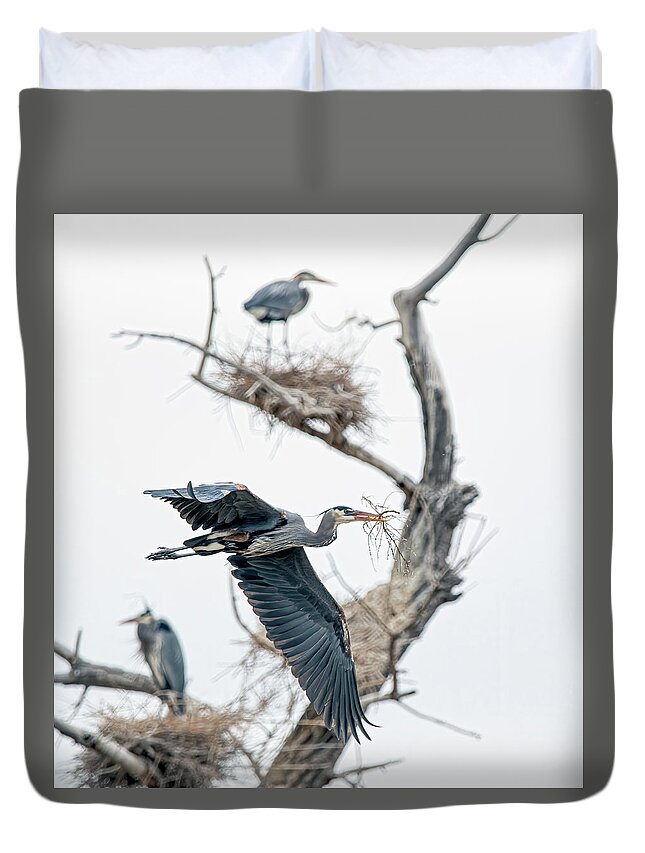 Stillwater Wildlife Refuge Duvet Cover featuring the photograph Great Blue Heron 5 by Rick Mosher