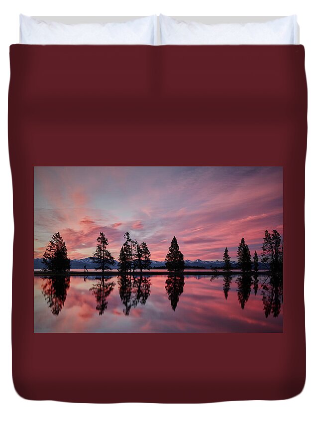  Duvet Cover featuring the photograph Gull Point at Sunrise by Jon Glaser
