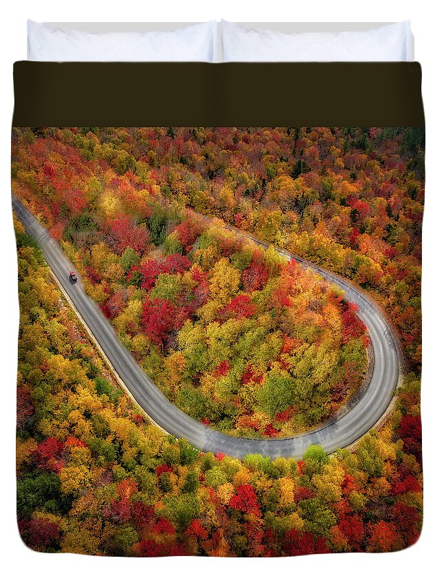 White Mountains Duvet Cover featuring the photograph Hairpin Road Fall Foliage NH by Susan Candelario