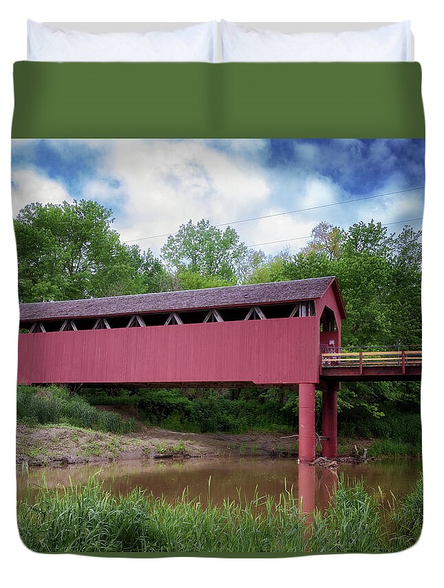 Hammond Covered Bridge Duvet Cover featuring the photograph Hammond Covered Bridge - Iowa by Susan Rissi Tregoning