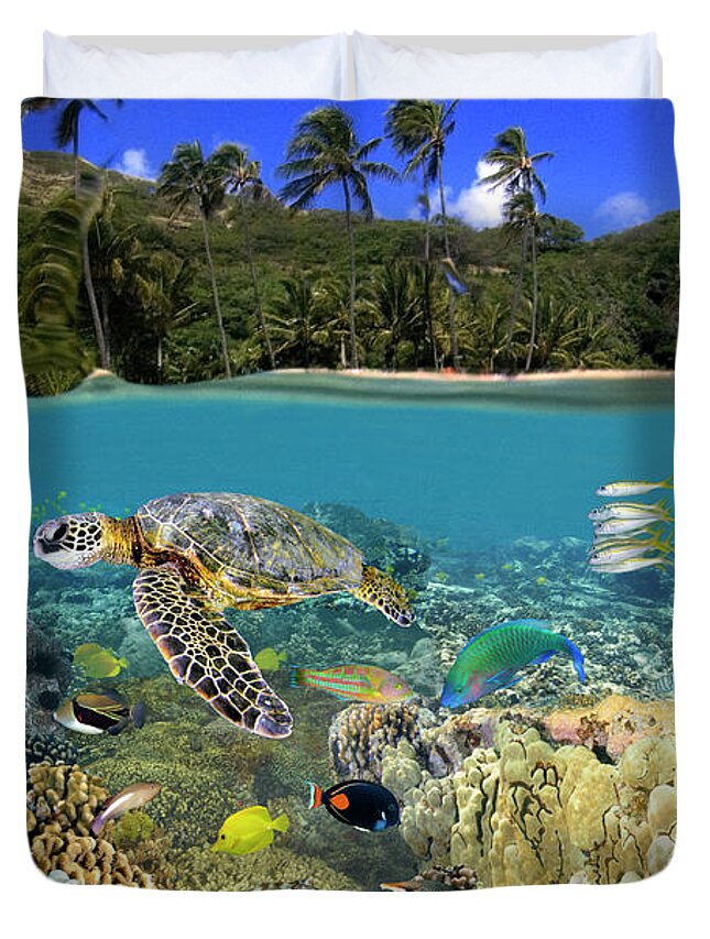 Ocean Duvet Cover featuring the photograph Hanauma Bay by Artesub