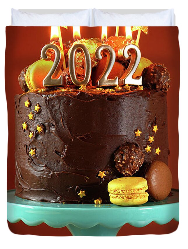 LILIPARTY Black Gold Happy New Year Cake Banner Topper Hello 2021 New  Year's Eve Cake Bunting Merry Christmas 2021 Winter Festive Holidays Party  Decoration : Amazon.in: Home & Kitchen