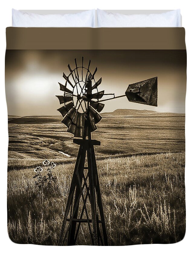Wyoming Duvet Cover featuring the photograph HIGH PLAINS, Wyoming Montana by Don Schimmel