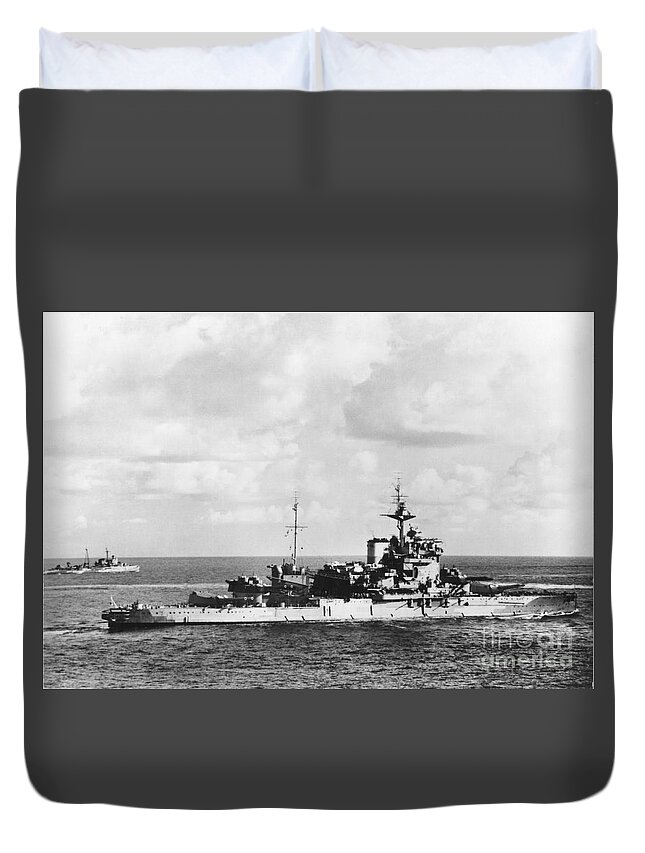 1913 Duvet Cover featuring the photograph HMS Warspite by Granger