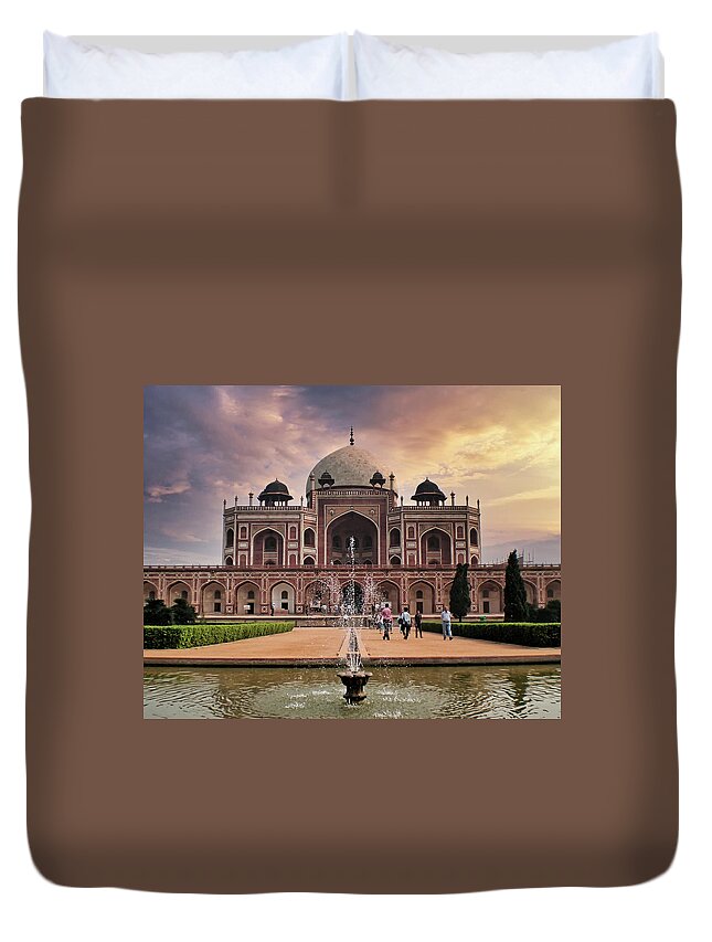 Humayun's Duvet Cover featuring the photograph Humayun's tomb by Scott Olsen