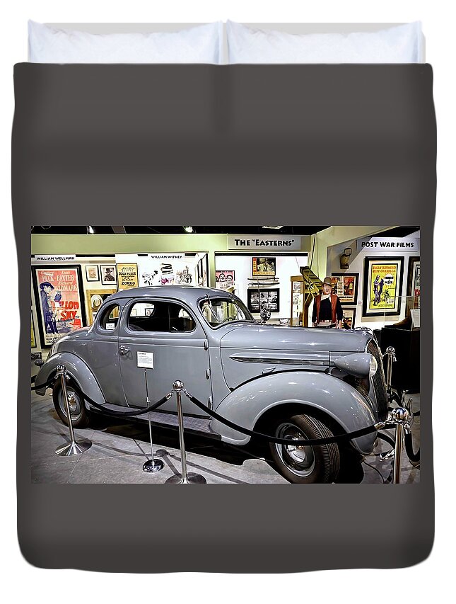  Humphrey Bogart Duvet Cover featuring the photograph Humphrey Bogart High Sierra Car by David Lawson