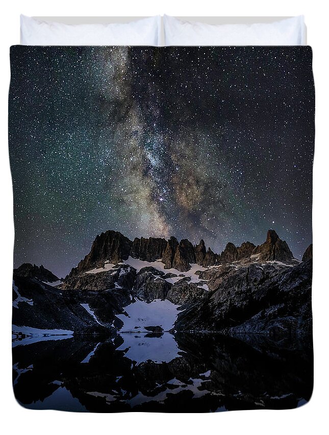 Landscape Duvet Cover featuring the photograph Iceberg Lake Night Sky by Romeo Victor