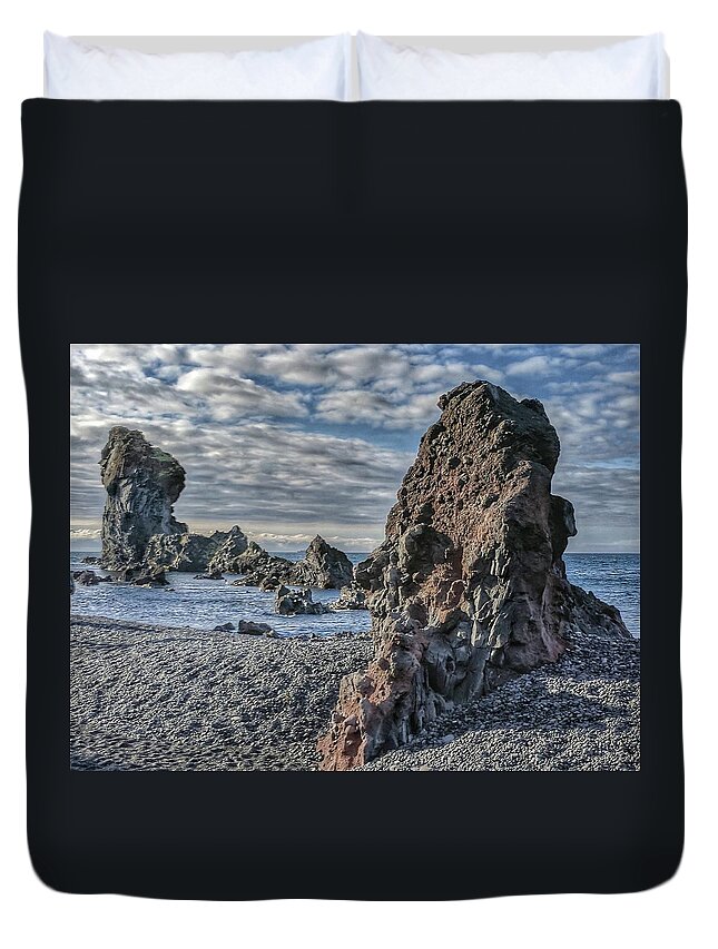 Iceland Duvet Cover featuring the photograph Iceland beach by Yvonne Jasinski
