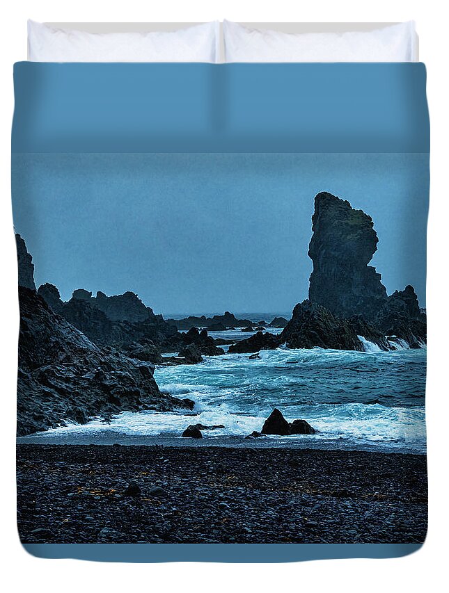 Iceland Duvet Cover featuring the photograph Iceland Coast by Tom Singleton