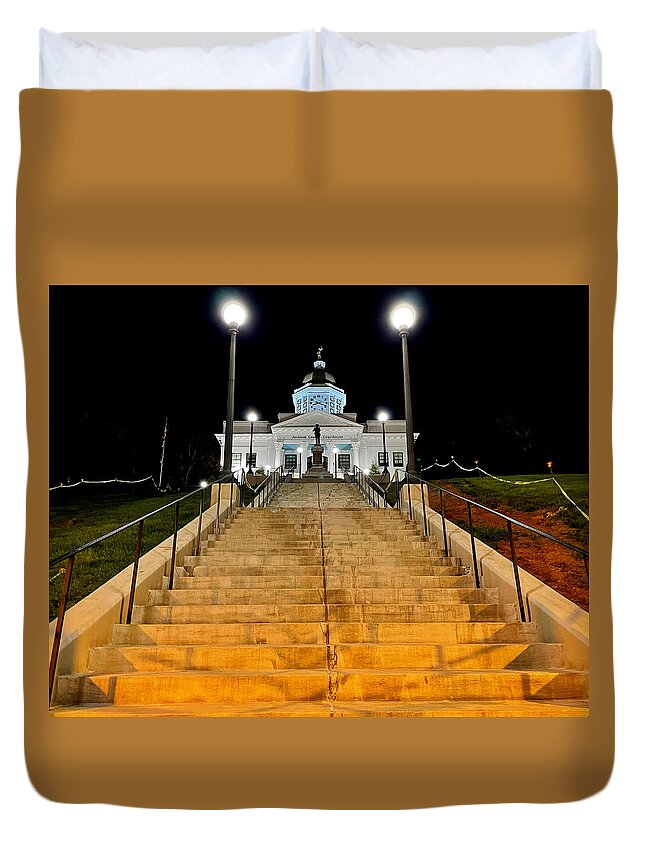 Jackson Duvet Cover featuring the photograph Justice on the Hill by Lee Darnell