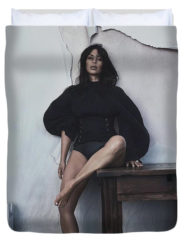  Chill Duvet Cover featuring the painting Kim Kardashian by Walsh Anderson