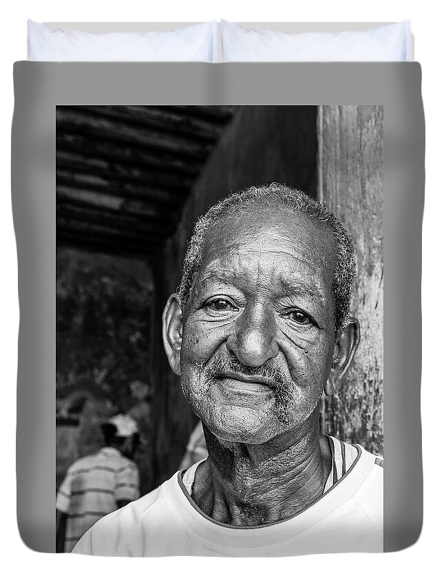 Cuba Duvet Cover featuring the photograph Kind Eyes by David Lee
