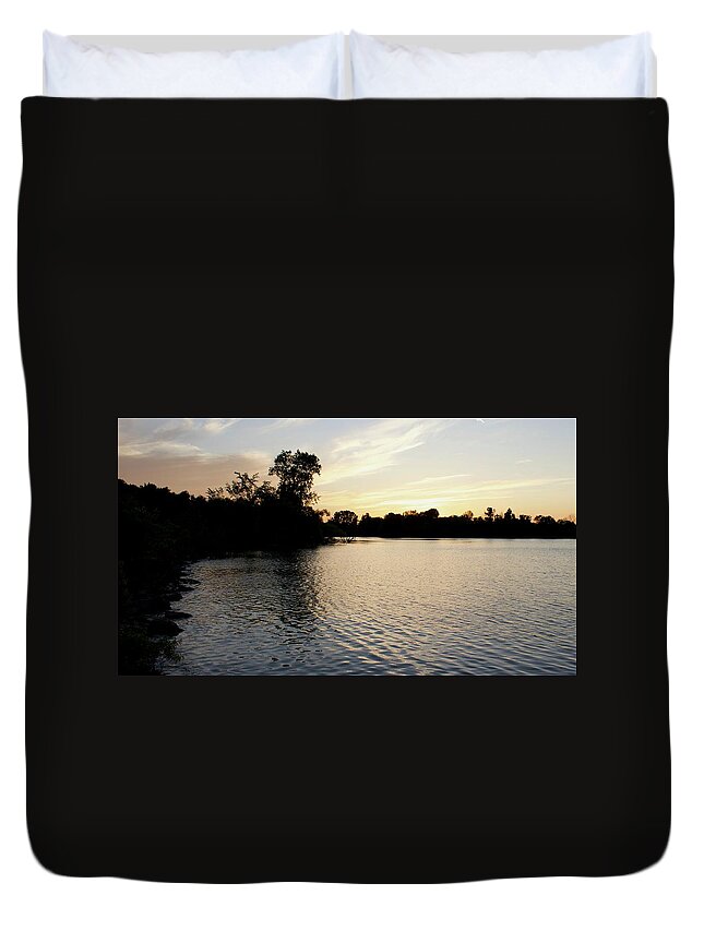 Lake Erie Duvet Cover featuring the photograph Lake Erie sunset by Yvonne M Smith