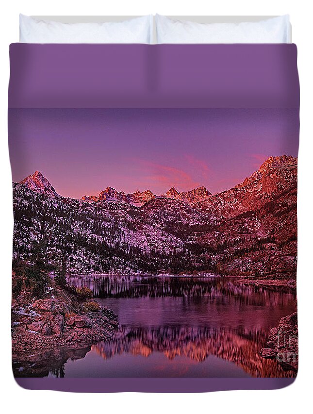 North America Duvet Cover featuring the photograph Lake Sabrina Sunrise Eastern Sierras California by Dave Welling