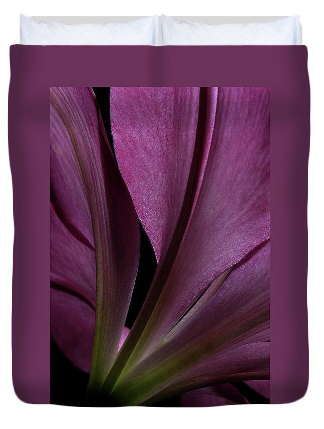 Botanical Duvet Cover featuring the photograph Lily 4148 by Julie Powell