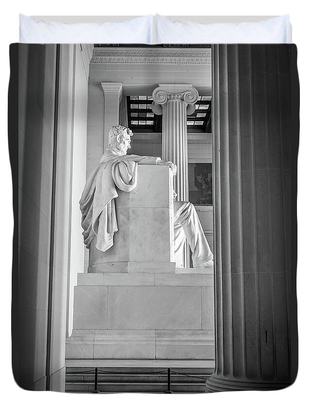 Lincoln Memorial Duvet Cover featuring the photograph Lincoln Memorial 2 by Jay McCarthy