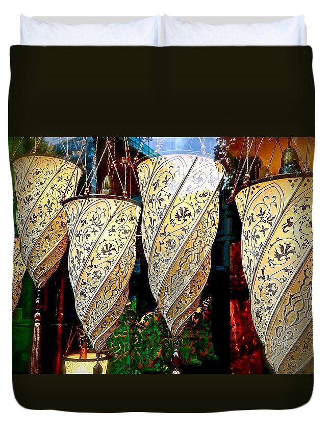 Antique Lighting Duvet Cover featuring the photograph London Lanterns by Ira Shander