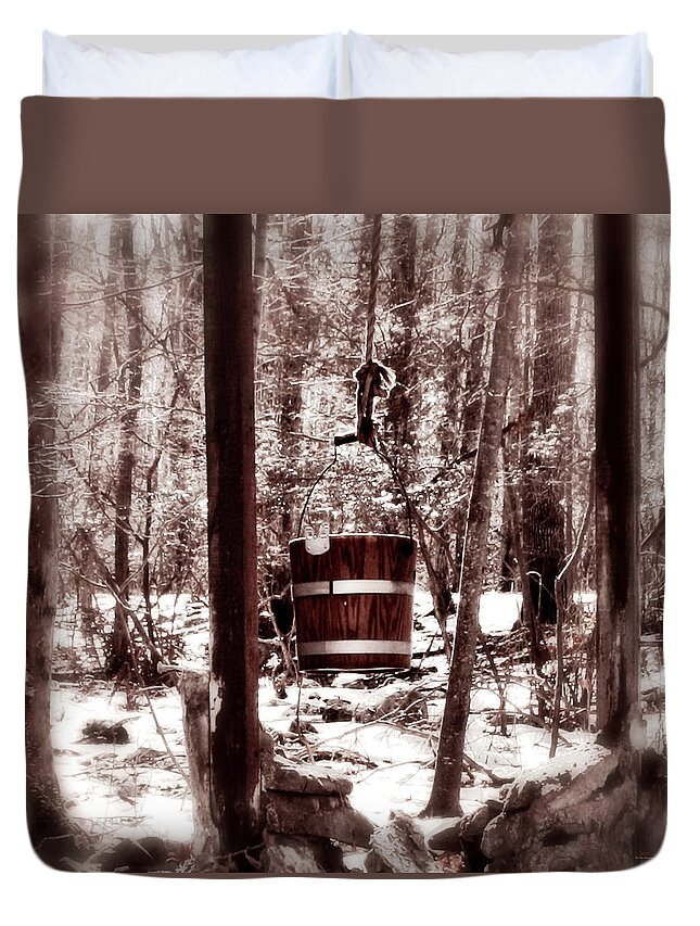  Duvet Cover featuring the photograph Looking around-248 by Emilio Arostegui