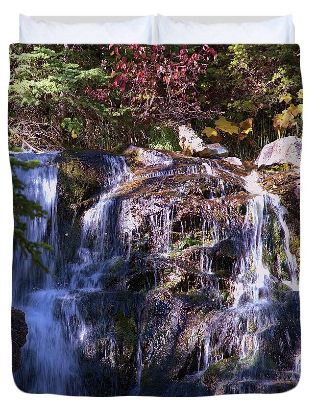 Waterfall Duvet Cover featuring the photograph Lost Creek Waterfall by Kae Cheatham