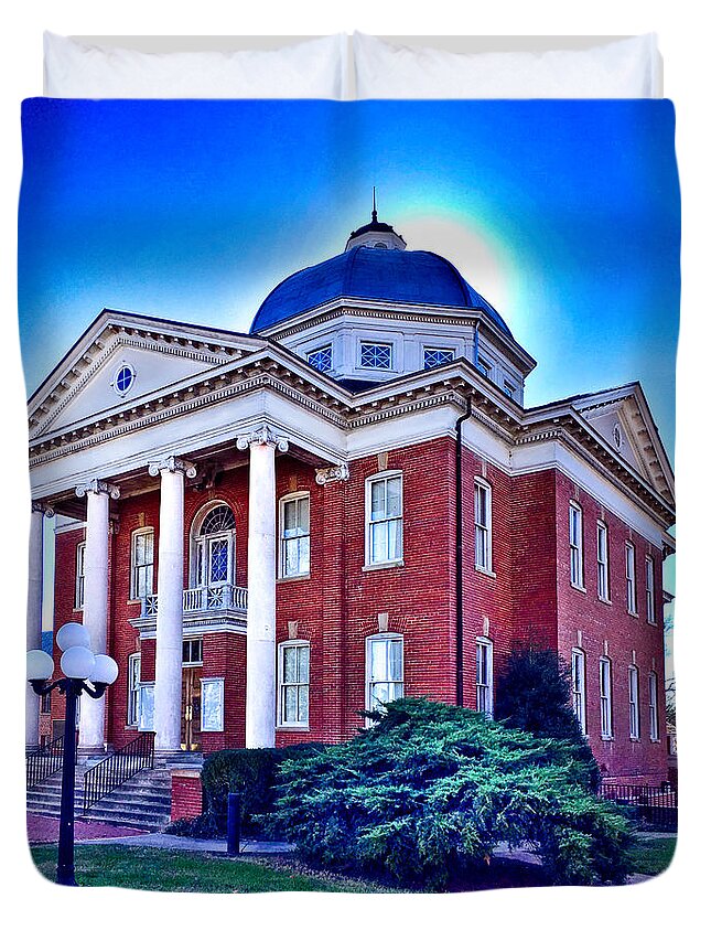 Photo Duvet Cover featuring the photograph Louisa County Courthouse by Anthony M Davis