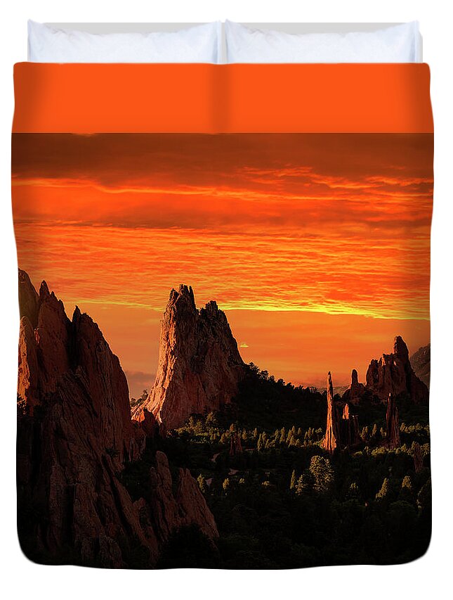 Stunning Sunrise Duvet Cover featuring the photograph Magical Sunrise Over Garden Of Gods Park by Dan Sproul
