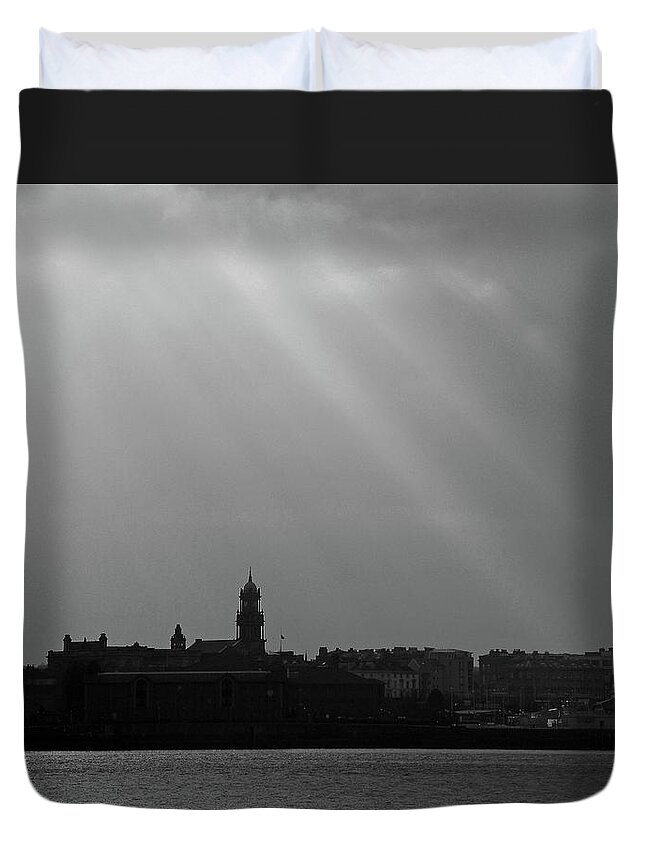 Liverpool; River Mersey; Black And White; Landscape; Cityscape; Skyline; Great Britain; Merseyside; Wirral Birkenhead; Sunbeams; Silhouette; Sky; Clouds; England; Duvet Cover featuring the photograph Mersey Sunbeams by Lachlan Main