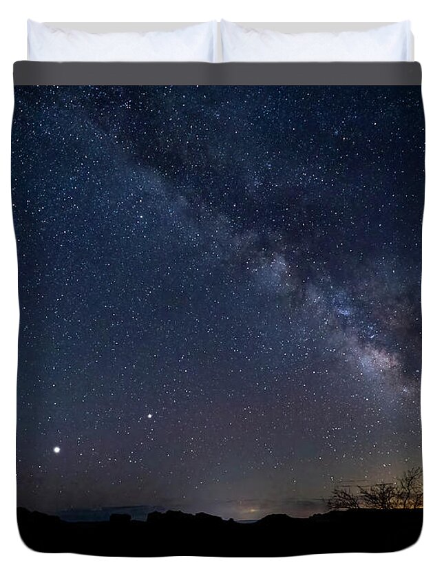  Duvet Cover featuring the photograph Milky Way with Jupiter and Saturn by Al Judge