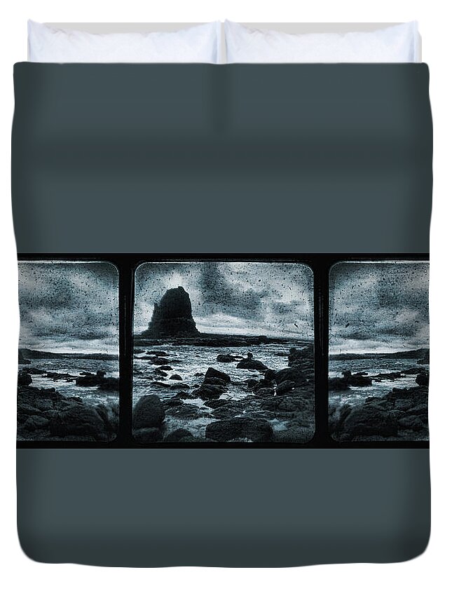 Coast Duvet Cover featuring the photograph Misdirection by Andrew Paranavitana