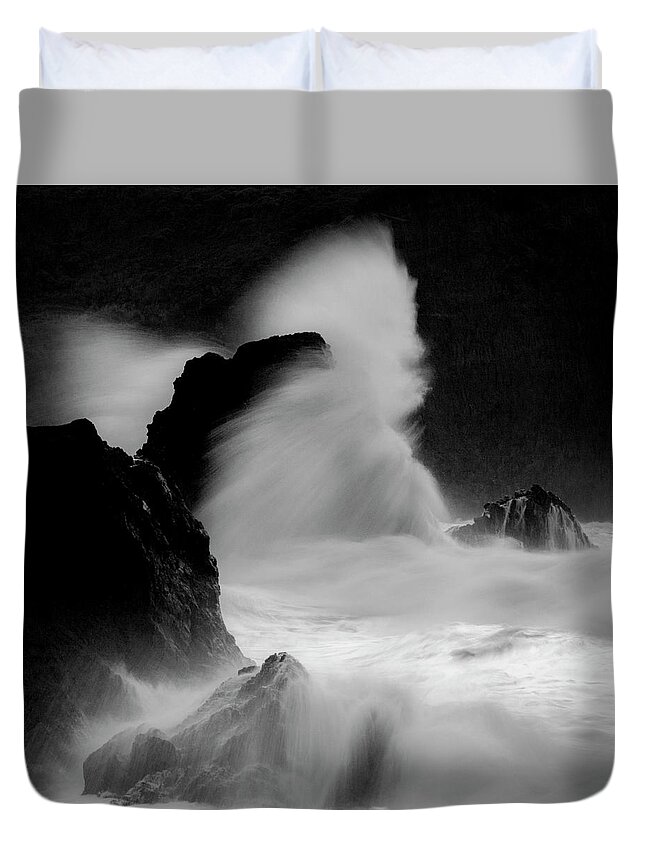 Motion Splash Duvet Cover featuring the photograph Motion splash by Donald Kinney