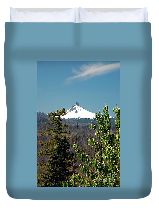 Mt. Washington Duvet Cover featuring the photograph Mt. Washington by Cindy Murphy