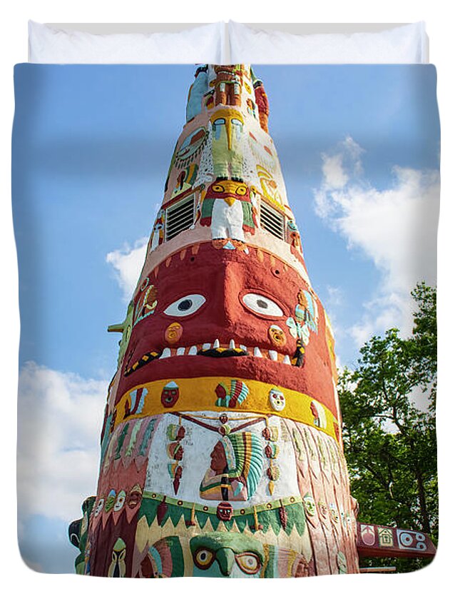 66. Americana Duvet Cover featuring the photograph Native American Totem Pole by Susan Vineyard
