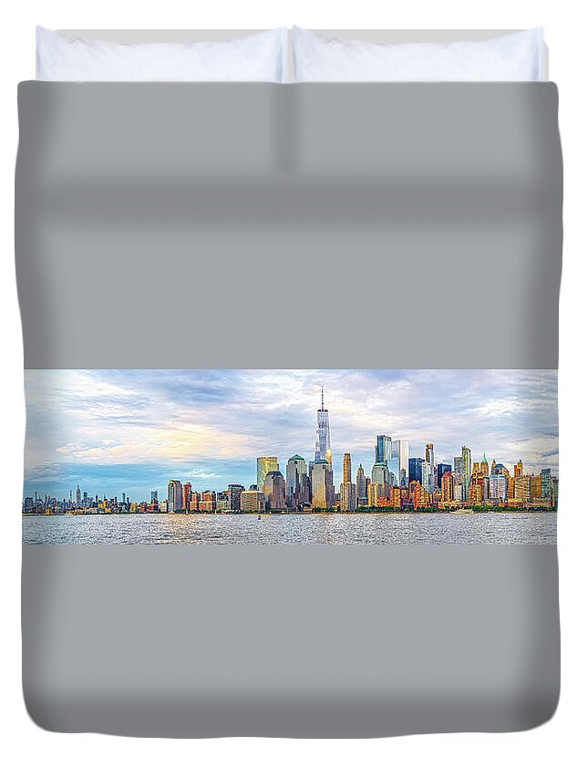 Nyc Duvet Cover featuring the photograph New York City by Glenn Davis