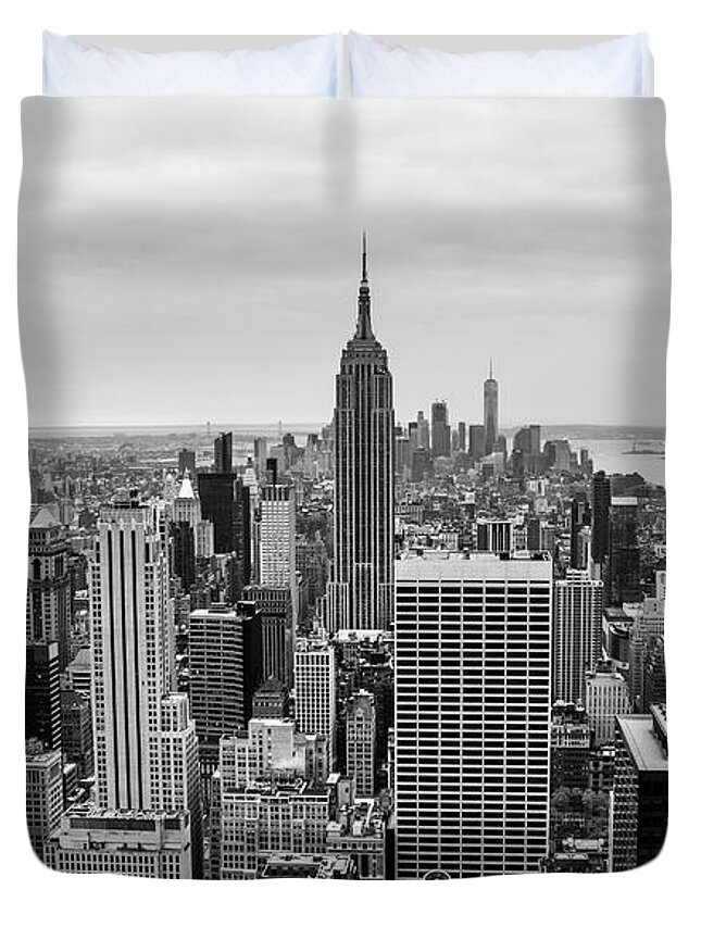 Black And White Duvet Cover featuring the photograph New York Skyscrapers by Vicki Walsh