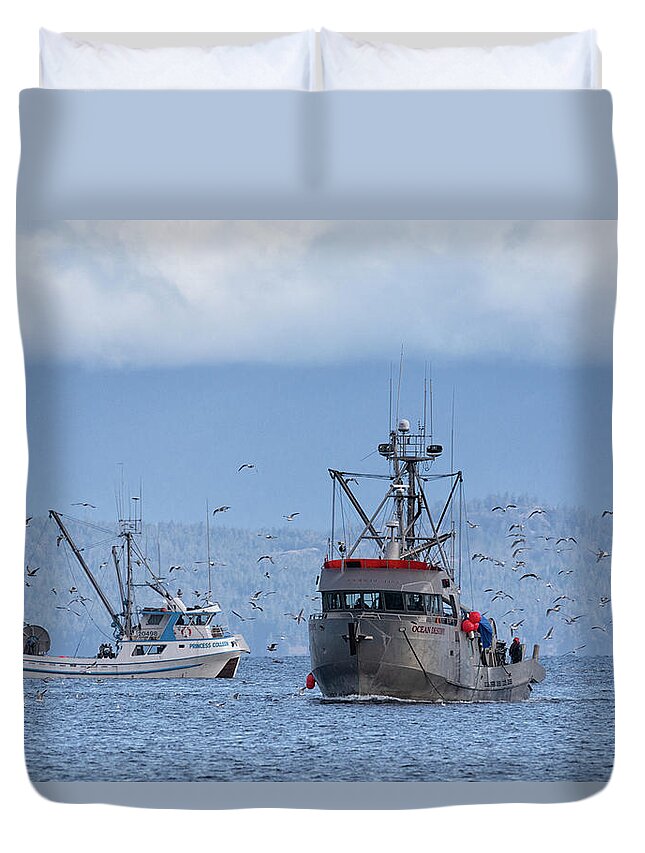 Ocean Destiny Duvet Cover featuring the photograph Ocean Destiny and Princess Colleen by Randy Hall
