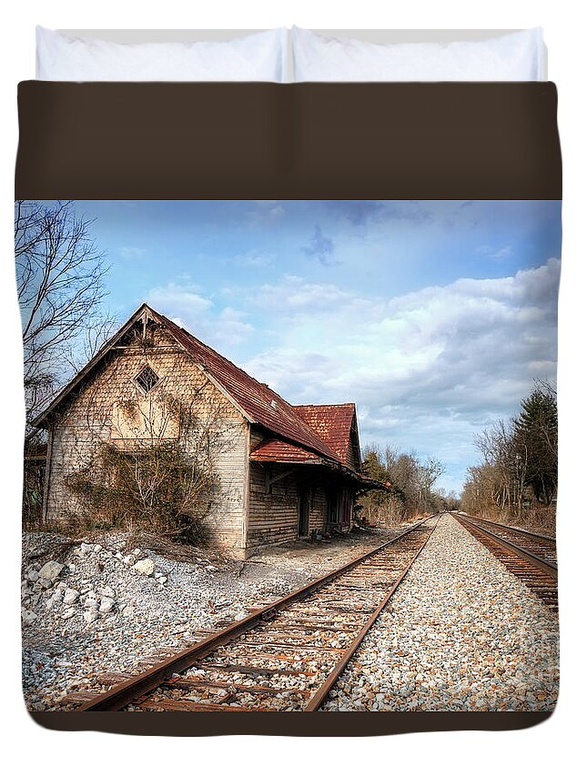 Limestone Station Duvet Cover featuring the photograph Old Limestone Train Station by Shelia Hunt