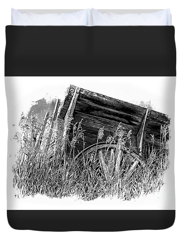 2133f Duvet Cover featuring the photograph Old Wagon In The Tall Grass BW by Al Bourassa