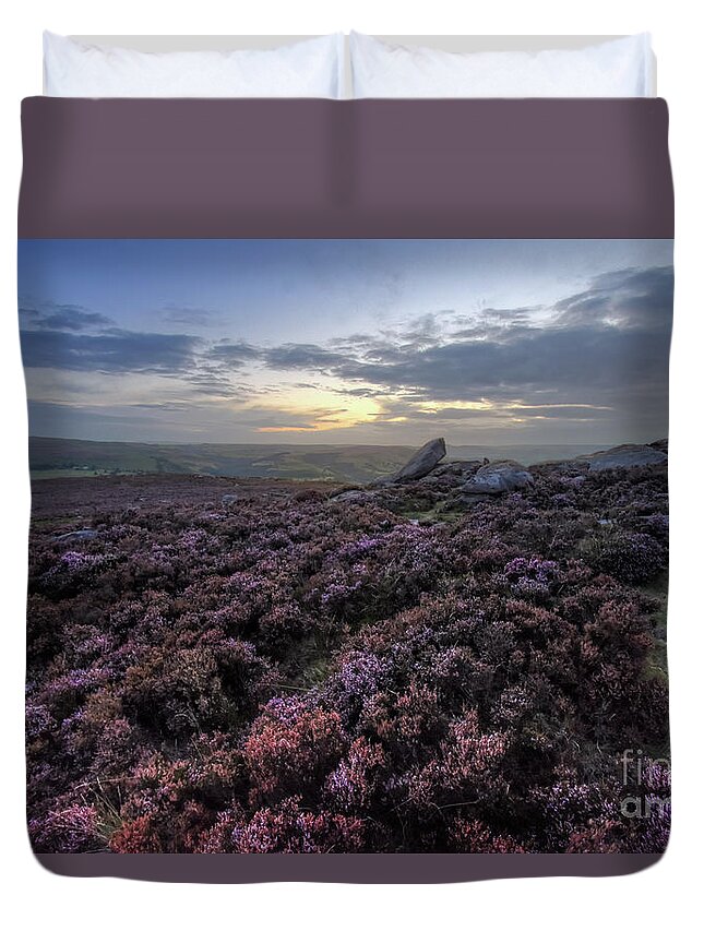 Flower Duvet Cover featuring the photograph Owler Tor 40.0 by Yhun Suarez