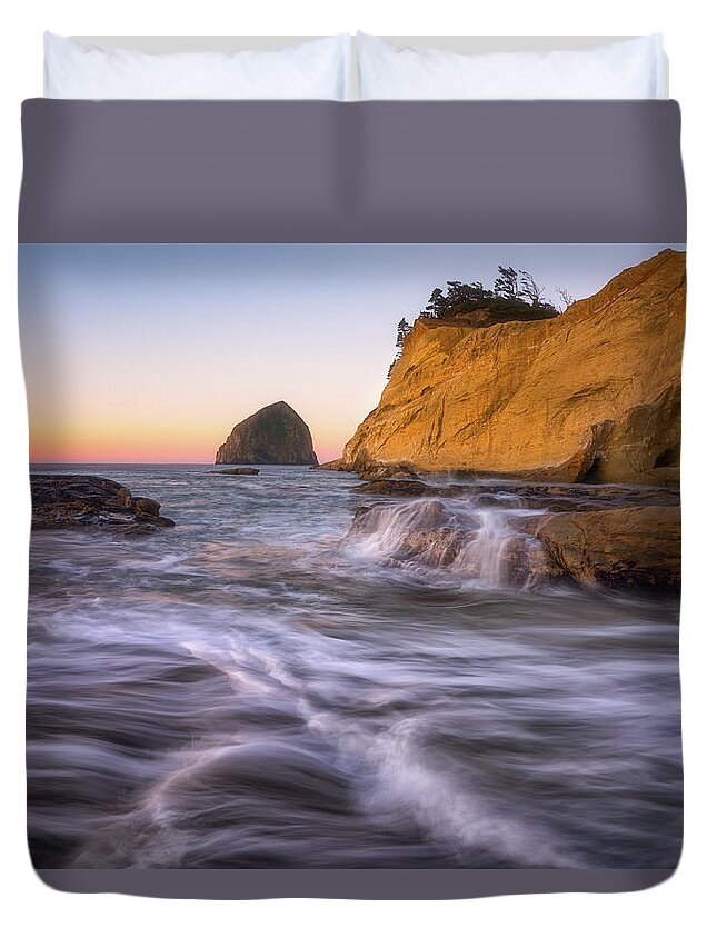 Oregon Duvet Cover featuring the photograph Pacific Pastels by Darren White