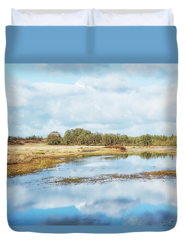 Wetlands Duvet Cover featuring the photograph Pastoral Beauty of William L Finley NWR by Belinda Greb