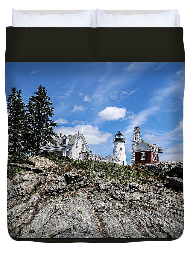 Lighthouse Duvet Cover featuring the photograph Pemaquid Point Lighthouse Maine by Veronica Batterson