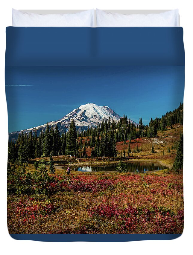 Mount Rainier National Park Duvet Cover featuring the photograph Perfect Fall Setting by Doug Scrima